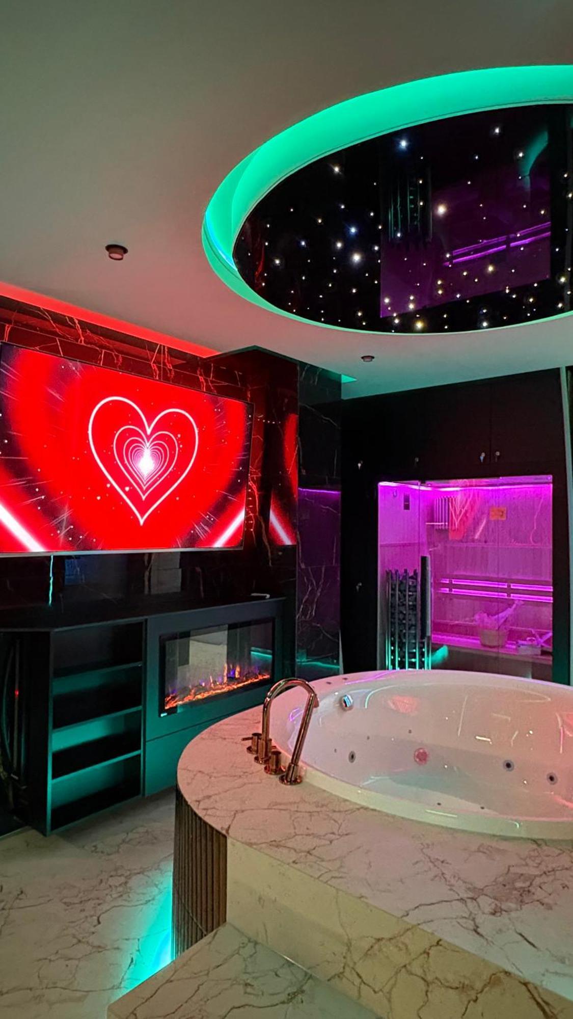 Apartment Glass House Jacuzzi Wislane Tarasy With Sauna And Parking Krakau