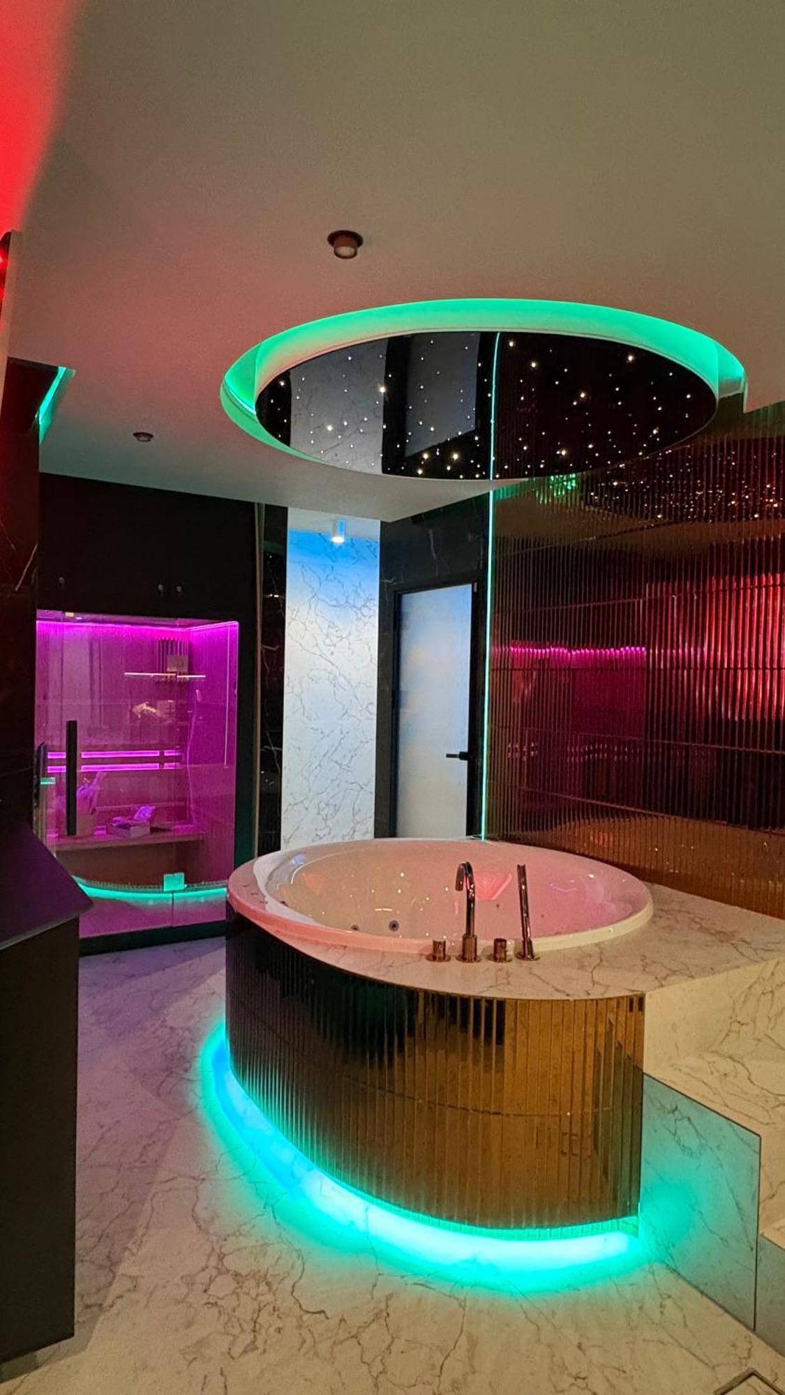 Glass House Jacuzzi Wislane Tarasy With Sauna And Parking Krakau